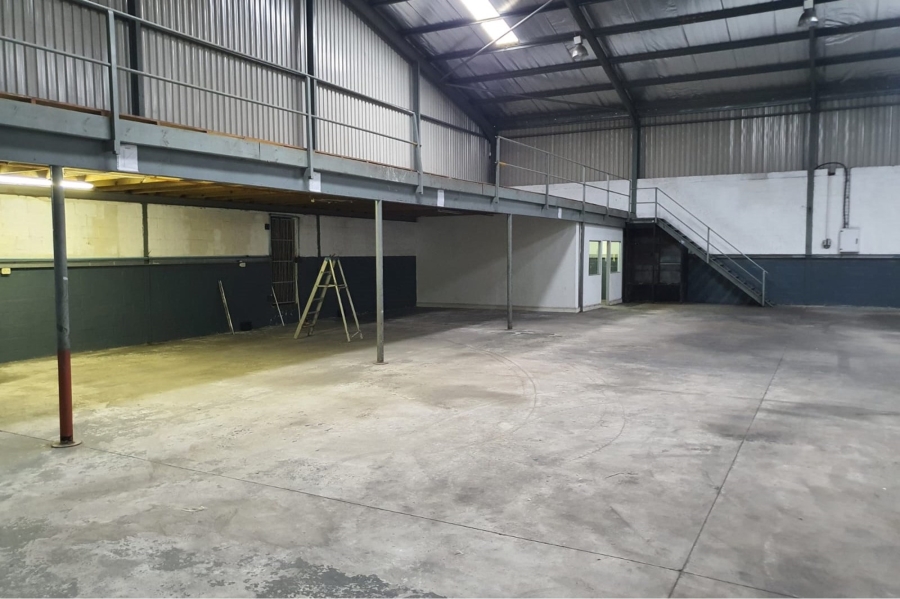 To Let commercial Property for Rent in North End Eastern Cape